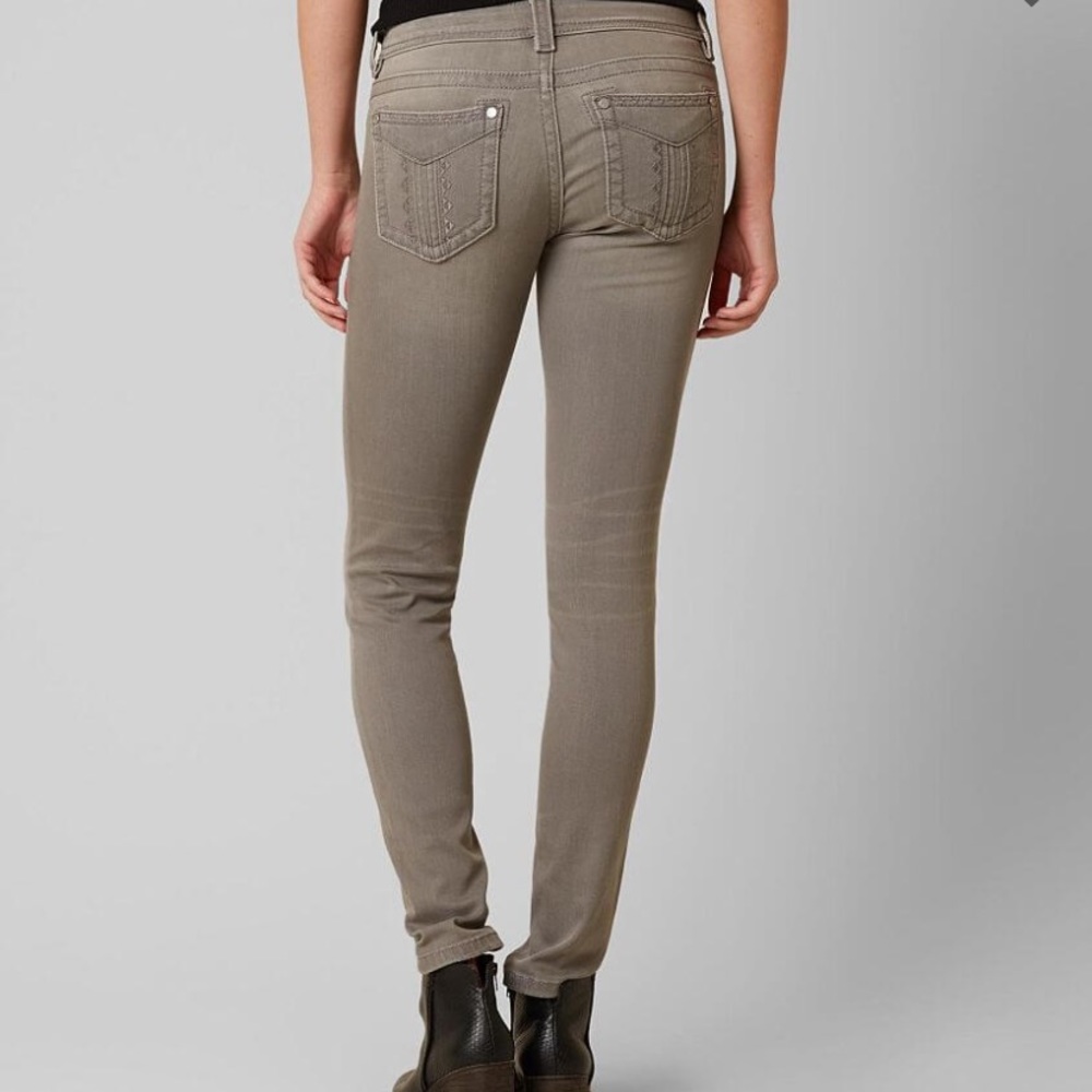 Miss me signature skinny stretch Jean nwt